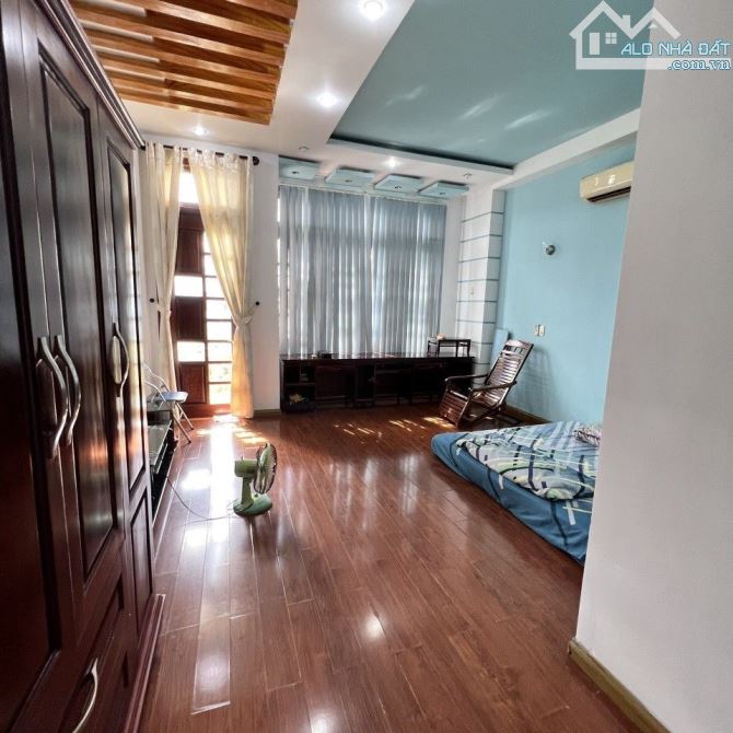 Nhà 4 tầng 100m2 trung tâm tp Huế khu vực Trường Chinh giao Hoàng Quốc Việt chỉ 6 tỉ - 1