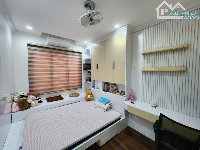 Phố Võ Văn Dũng 35m2, 5 tầng cực đẹp ô tô kinh doanh dân trí cao gần Hồ Hoàng Cầu - 3