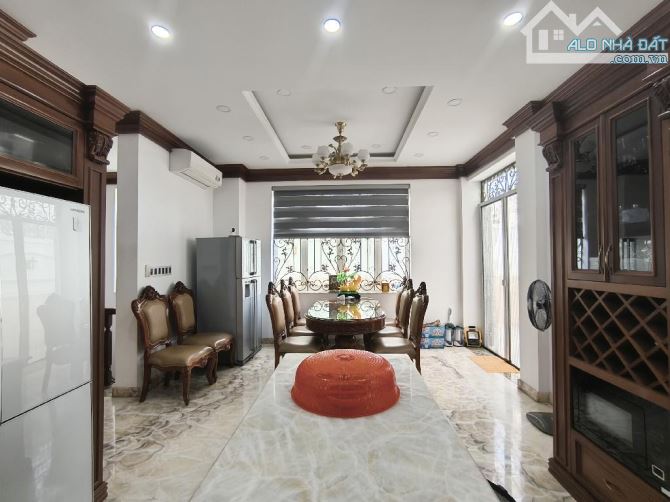 BIỆT THỰ MẶT TIỀN  KHU CITYLAND CAO CẤP 👉 GÒ VẤP. DT 180m2👉 45tỷ - 5