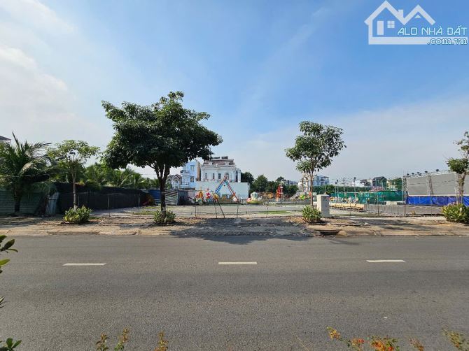 Đất mặt tiền kinh doanh trung tâm hành chính Dĩ An, phường Dĩ An, Tp Dĩ An. 13,8 tỷ