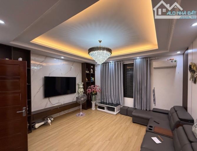 Xách vali đến ở Miêu Nha, 46m2, 6T, Thang Máy, ô tô đỗ, KD cực đỉnh 6,65 tỷ