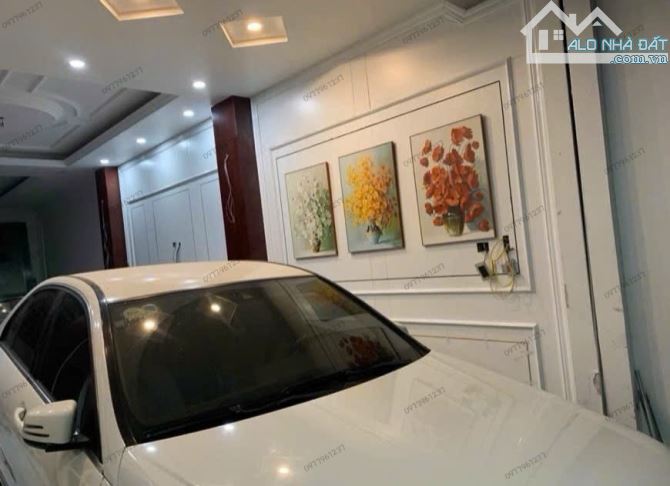 BÁN NHÀ HOÀNG QUỐC VIỆT 60m2 × 5T × MT 5m. PHÂN LÔ - GARA Ô TÔ 7 CHỖ - DÂN TRÍ CAO