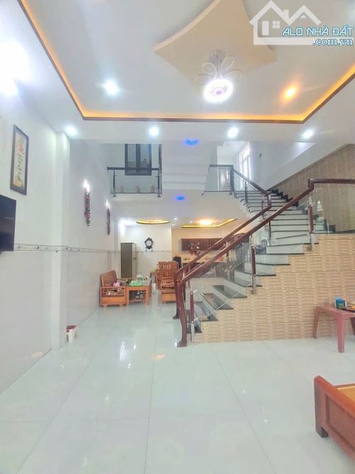 💥 Bán nhà 3 tầng (90m2) Mặt tiền đường 5,5m gần Chợ Phú Lộc, Biển Thanh Khê, hơn 6 tỷ