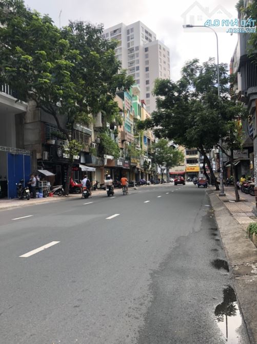 Bán nhà MT Nguyễn Quang Bích - Hoàng Hoa Thám, P.13, Q.TB, ngay nhà GA T3, DT: 6 x 24m