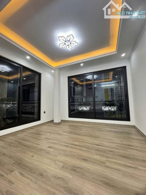 Bán nhà dòng tiền Yên Hoà - 50m2 - 10 phòng - lô góc - 13,2 tỷ