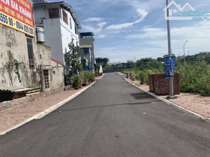 Chính chủ nhu cầu bán gấp 114m đất đấu giá thôn Cam xã Cổ Bi , đất 2 mặt thoáng cực đẹp