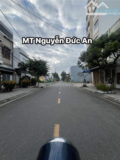 MT Nguyễn Đức An & Nguyễn Đình  - Góc 147m2 - cách biển vài trăm mét ngang 10m