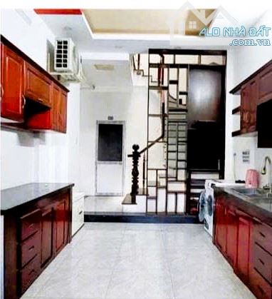 Bán CHDV 3 tầng 15 phòng, 154m², 8.5 tỷ - đường 4, Linh Xuân