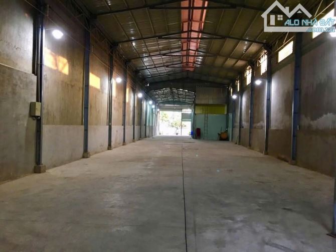 Cho thuê kho xưởng 550m2 ở phường An Phú, TP Thuận An, Bình Dương - 1