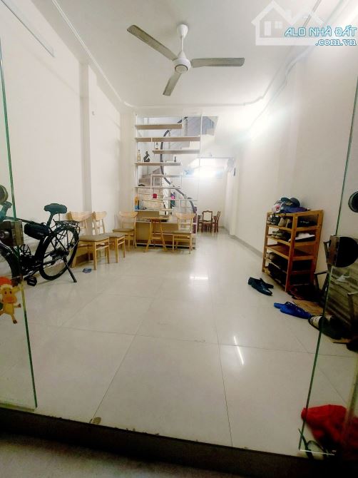 Bán Nhà Dịch Vọng Hậu, Cầu Giấy, Gần Xuân Thuỷ, Trần Thái Tông, Duy Tân. 40m2. Giá: 9,5 Tỷ - 1