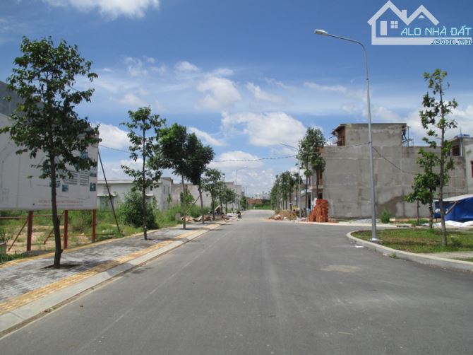 BÁN LÔ ĐẤT 100M2 , KDC TÂN ĐỨC , TÂN ĐÔ 1 TỶ 450 , SỔ HỒNG RIÊNG , XÂY DỰNG NGAY - 1