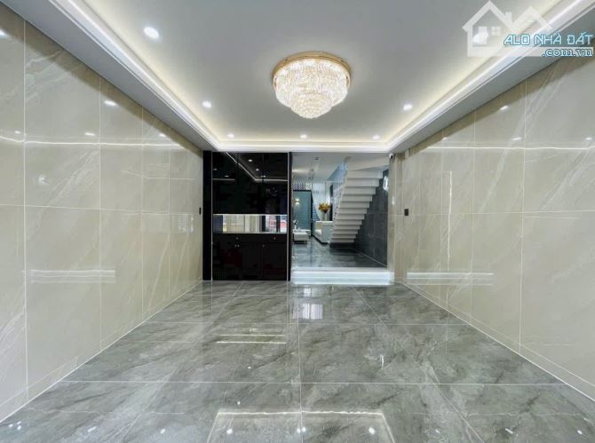 BÁN GẤP NHÀ CAO ĐẠT,QUẬN 5-GIÁ:4,31TỶ/69m2(4,6x15m).NHÀ 4 TẦNG CÓ THANG MÁY.ĐANG CHO THUÊ - 1