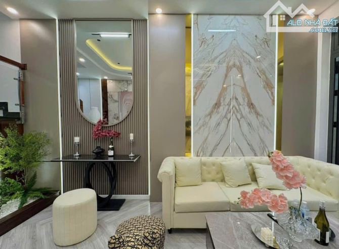 CHỦ GỬI BÁN NHÀ 2 THOÁNG ,NGÕ Ô TÔ, 5 TẦNG NHỈNH 6 TỶ TẠI CỔ LINH - LONG BIÊN - 1