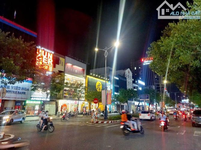 HÀNG ĐẦU TƯ! GÓC - TOÀ HỘ 4 TẦNG  - PHAN THANH - 120M2 - NGANG 8M - XÂY CĂN HỘ BAO ĐẸP - 1