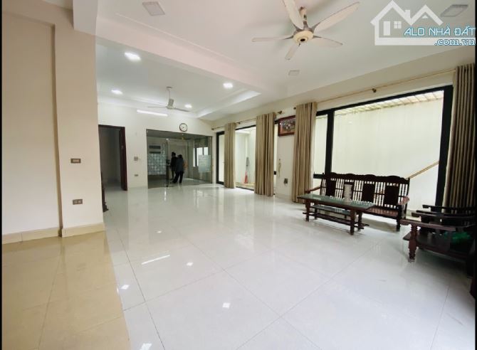 🔥 BIỆT THỰ ĐẲNG CẤP 230M² – NAM HỒNG, ĐÔNG ANH – ĐƯỜNG/VỈA HÈ 20m_THÔNG 3OTO TRÁNH_TIỆN Í - 1