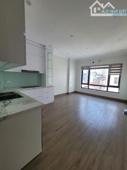 NGUYỄN VĂN CỪ - 6 TẦNG THANG MÁY - Ô TÔ ĐỖ CỬA - SỔ VUÔNG VẮN - NGÕ THÔNG TỨ TUNG - 11.2 T - 1