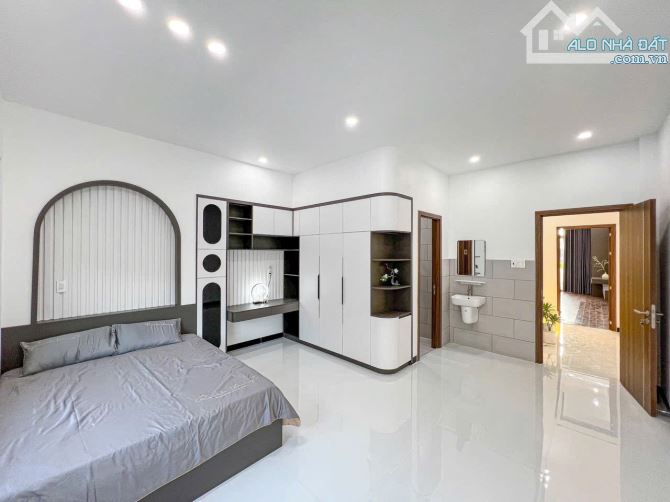 🏡🏡🏡NHÀ TRỆT 2 LẦU MỚI ĐẸP - FULL NỘI THẤT CAO CẤP - Đ. D4 KDC HỒNG LOAN GIÁ CHỈ 5.9 TỶ - 14