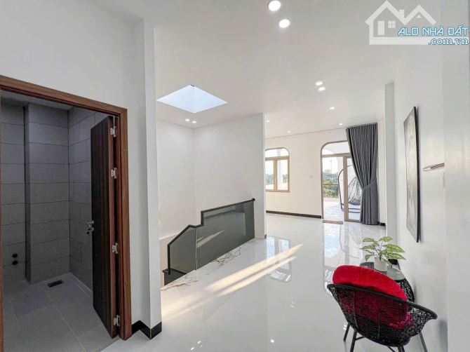 🏡🏡🏡NHÀ TRỆT 2 LẦU MỚI ĐẸP - FULL NỘI THẤT CAO CẤP - Đ. D4 KDC HỒNG LOAN GIÁ CHỈ 5.9 TỶ - 15