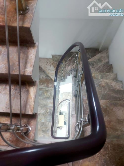 Bán Nhà Dịch Vọng Hậu, Cầu Giấy, Gần Xuân Thuỷ, Trần Thái Tông, Duy Tân. 40m2. Giá: 9,5 Tỷ - 2