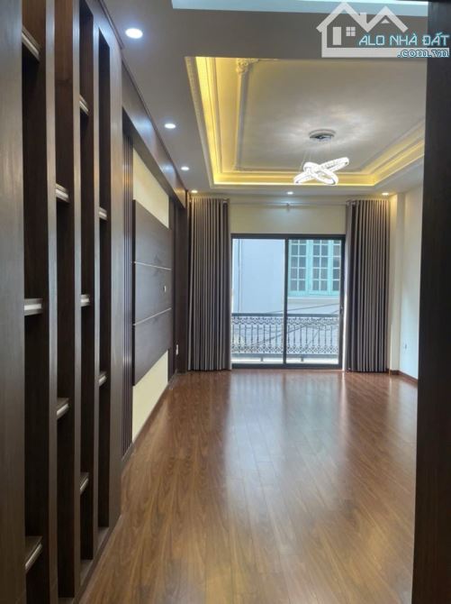 Bán nhà Nguyễn Sơn lô góc đẹp long lanh, thang máy sịn sò 50m2 chỉ 15.9 tỷ - 2