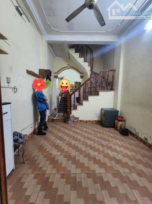 BÁN NHÀ PHỐ LĨNH NAM - NHÀ DÂN XÂY 30M CHỈ 5.4TỶ - 15M RA OTO TRÁNH - 2