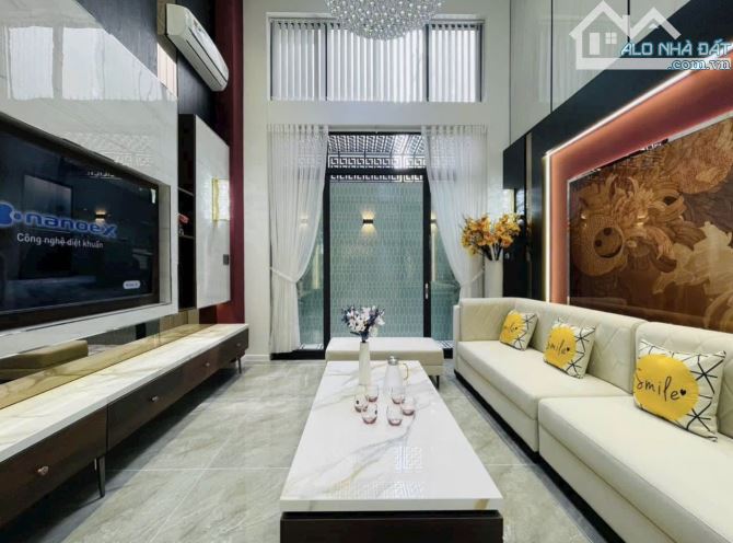 BÁN GẤP NHÀ CAO ĐẠT,QUẬN 5-GIÁ:4,31TỶ/69m2(4,6x15m).NHÀ 4 TẦNG CÓ THANG MÁY.ĐANG CHO THUÊ - 2