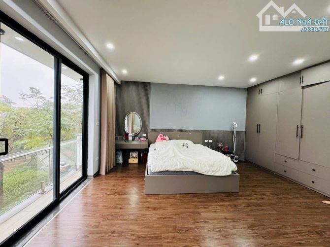 Ngộp bank bán gấp nhà Lô Góc khu đấu giá Mậu Lương view công viên 68m2 chỉ 14 tỷ - 3