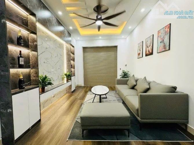 Ngõ 622 Minh Khai 30m2 5 tầng . Giá 5,95 tỷ - 3