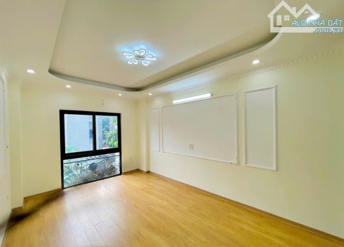 Đường trước nhà hơn 3m, ô tô đỗ cách 20m, 300m ra Lê TrọnG Tấn Cần bán căn,La Phù - 3
