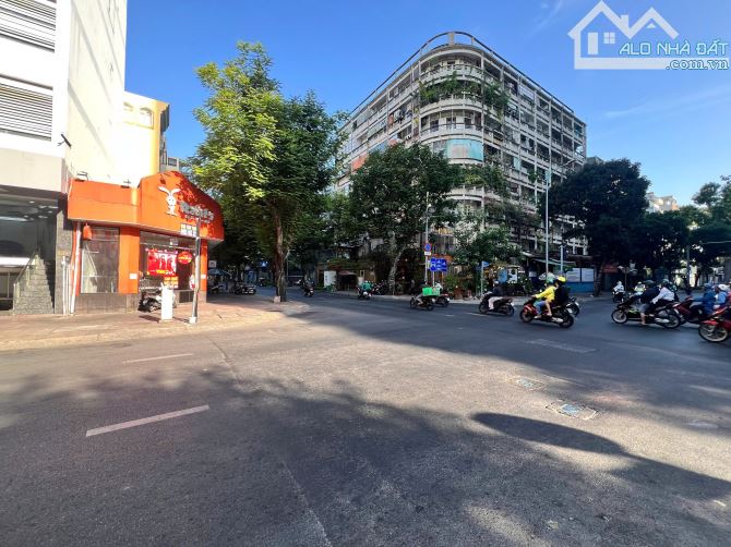 Cho thuê nhà Góc 2MT 105 Trương Định - Nguyễn Đình Chiểu, Phường 6, Quận 3, Hồ Chí Minh. - 3