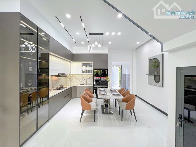 🏡🏡🏡NHÀ TRỆT 2 LẦU MỚI ĐẸP - FULL NỘI THẤT CAO CẤP - Đ. D4 KDC HỒNG LOAN GIÁ CHỈ 5.9 TỶ - 3