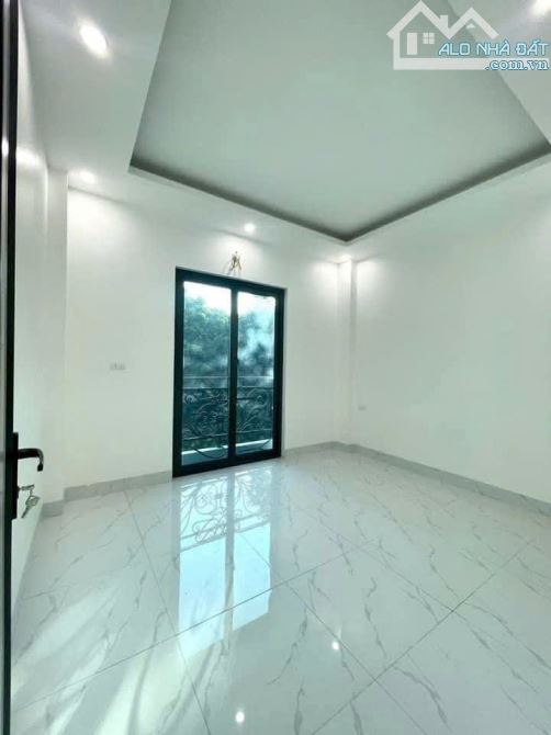 Bán nhà sau cây xăng Đồng Mai 36m²*4T ô tô cách nhà 30m gần chợ, trường học cấp 1, cấp 2 - 3