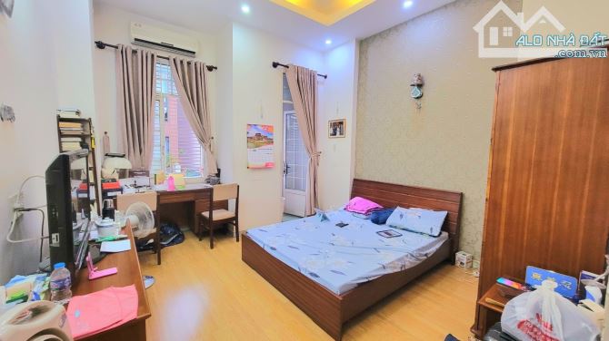 Bán Nhà Hẻm Xe Hơi 685 XVNT Phường 26 Quận Bình Thạnh - 70m2 - 5 tầng BTCT - GIÁ 9.9 Tỷ TL - 3