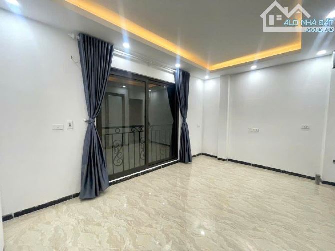 Bán nhà Định Công 6 tầng thang máy ô tô đỗ cổng 38.5 m2 nhỉnh 6 tỷ - 3