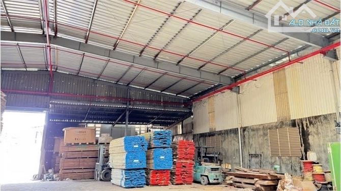 Nhà xưởng sản xuất , kho lưu trữ hàng hoá. Tại Xã Thiện Tân. Vĩnh cửu - DT : 2200m2 - 4