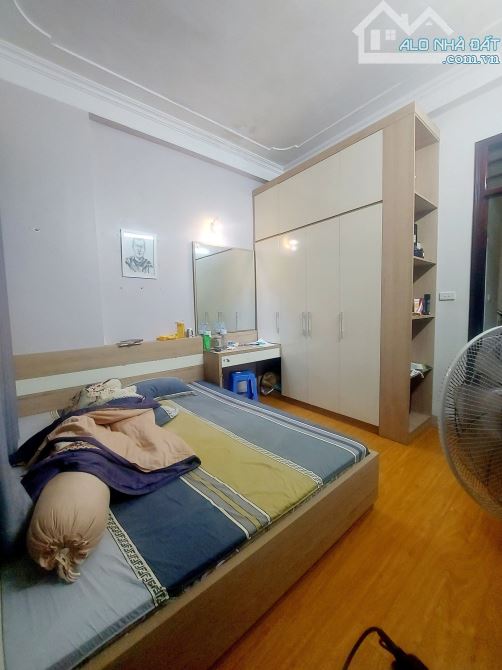 Bán Nhà Dịch Vọng Hậu, Cầu Giấy, Gần Xuân Thuỷ, Trần Thái Tông, Duy Tân. 40m2. Giá: 9,5 Tỷ - 4