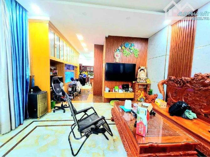 🏡🏡🏡 CĂN GÓC 2 MẶT HẺM XE TẢI .SÁT MT QUANG TRUNG - PHƯỜNG 8 . GV...DT 75M ... + 4 TẦNG - 4