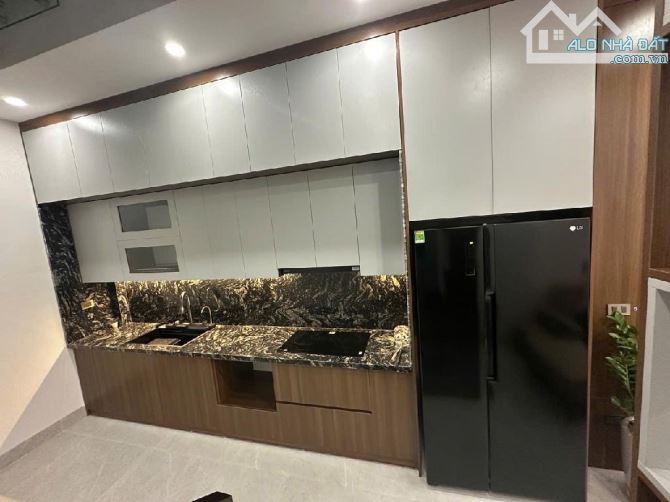 CĂN NHÀ QUÁ ĐẸP, GIÁ TỐT, BÁT KHỐI 38M2, 05 TẦNG, 5,8 TỶ - 5