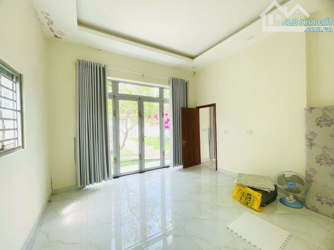 Cần bán nhà vườn đẹp đầy đủ nội thất với diện tích 800m2 có sẵn 300m2 thổ cư xã Nhuận Đức - 5