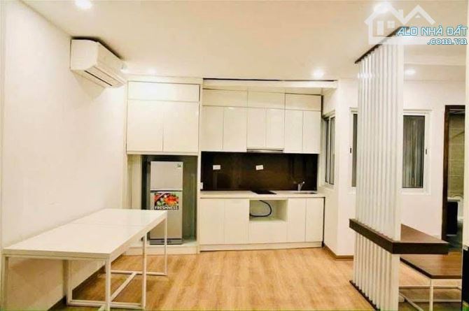 BÁN TOÀ CHDV NGUYỄN KHANG CẦU GIẤY Ô TÔ VÀO 95M 8 TẦNG DÒNG TIỀN 1,3 TỶ NĂM GIÁ 34 TỶ - 5