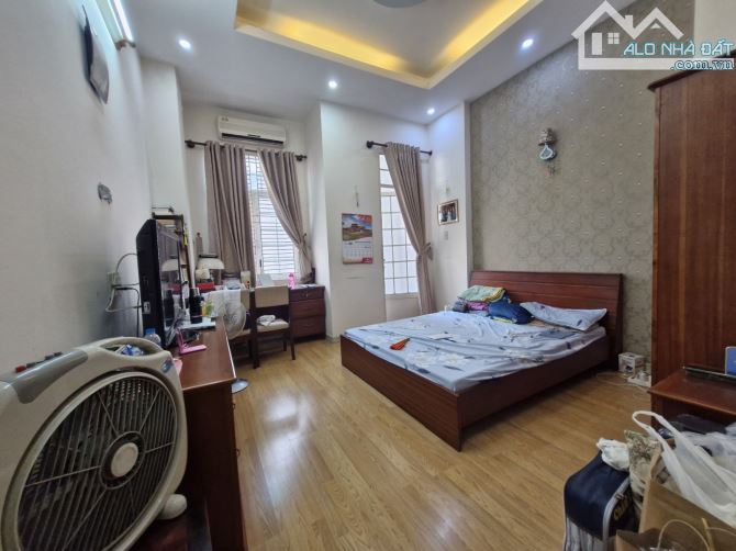 Bán Nhà Hẻm Xe Hơi 685 XVNT Phường 26 Quận Bình Thạnh - 70m2 - 5 tầng BTCT - GIÁ 9.9 Tỷ TL - 5