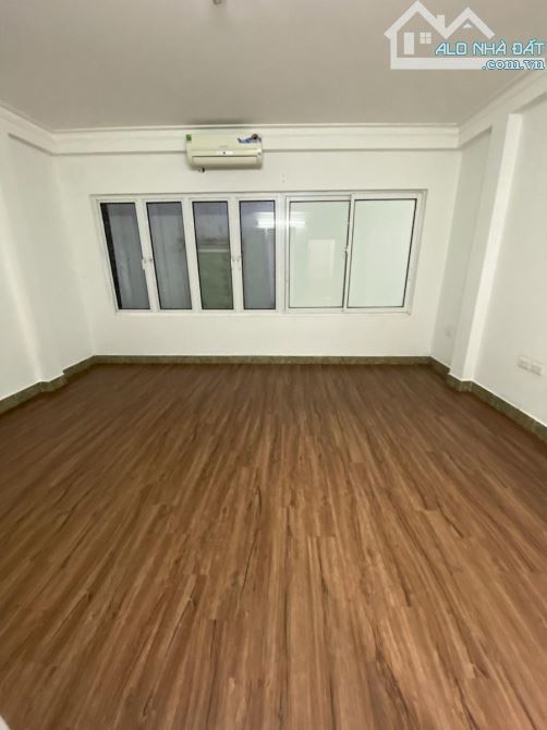 BÁN NHÀ NGÕ CHỢ KHÂM THIÊN – 50m² – 6 TẦNG – PHÂN LÔ – BA GÁC ĐỖ CỬA – GẦN CHỢ - 5