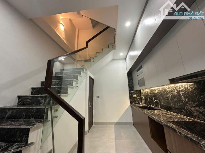 CĂN NHÀ QUÁ ĐẸP, GIÁ TỐT, BÁT KHỐI 38M2, 05 TẦNG, 5,8 TỶ - 7