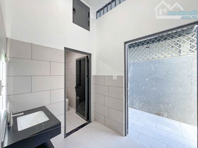🏡🏡🏡NHÀ TRỆT 2 LẦU MỚI ĐẸP - FULL NỘI THẤT CAO CẤP - Đ. D4 KDC HỒNG LOAN GIÁ CHỈ 5.9 TỶ - 7