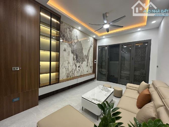 CĂN NHÀ QUÁ ĐẸP, GIÁ TỐT, BÁT KHỐI 38M2, 05 TẦNG, 5,8 TỶ - 8