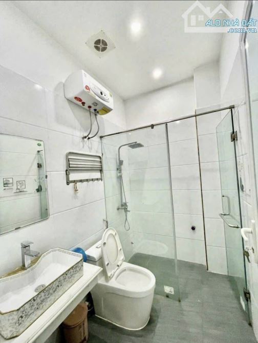 Bán nhà 4 tầng ở Tô Vũ, Văn Cao, Đằng Lâm, Hải An 76m2, giá 5,05tỷ - 8