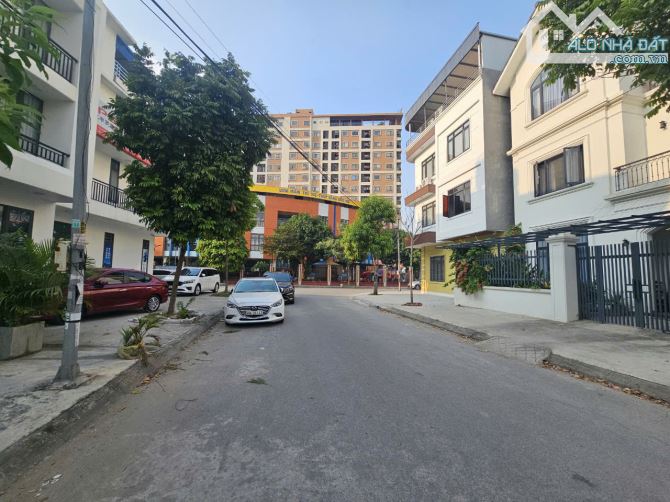 Bán Biệt Thự CTy Nhà khả 2 , dt 162,5m . mt 10m . hướng TN . giá 21ty5