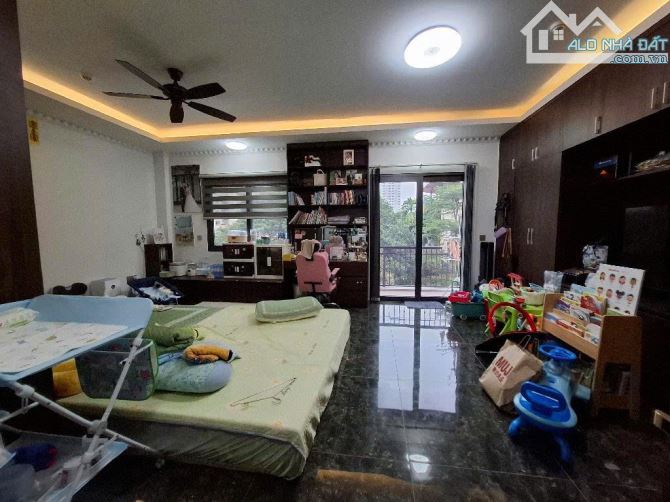 5️⃣ 📍 Biệt thự VIP Mỹ Đình – 125m² – Full nội thất – Sổ đỏ chính chủ – Giá trị 43 tỷ