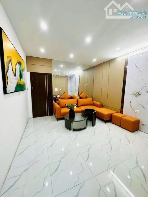 Bán TT Phương Mai:18/60m2, 2 PN, Chỉ 2.68 Tỷ, ô tô đỗ