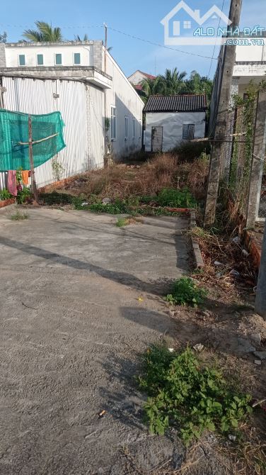 Cần bán đất mặt tiền đường quốc lộ 60 thuộc xã song Lộc huyện Châu Thành TP Trà Vinh